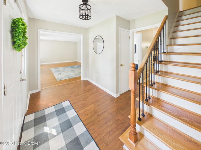 2518 Foxy Poise Rd, Louisville, KY 40220