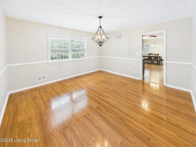 2518 Foxy Poise Rd, Louisville, KY 40220