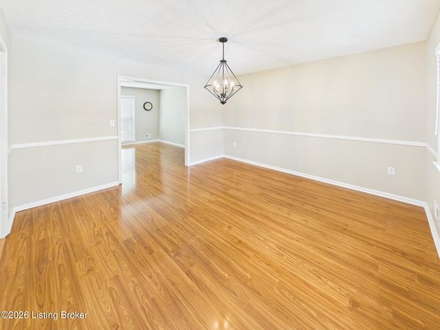2518 Foxy Poise Rd, Louisville, KY 40220