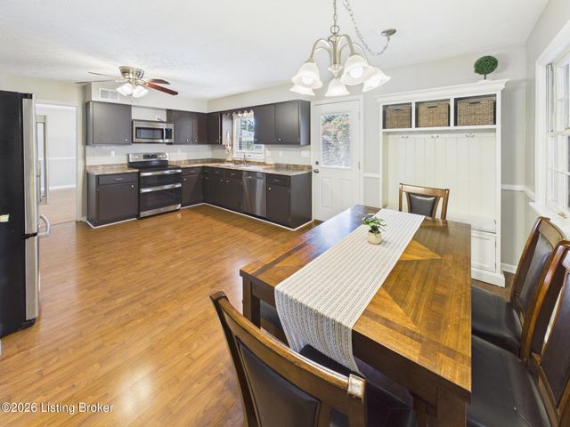 2518 Foxy Poise Rd, Louisville, KY 40220
