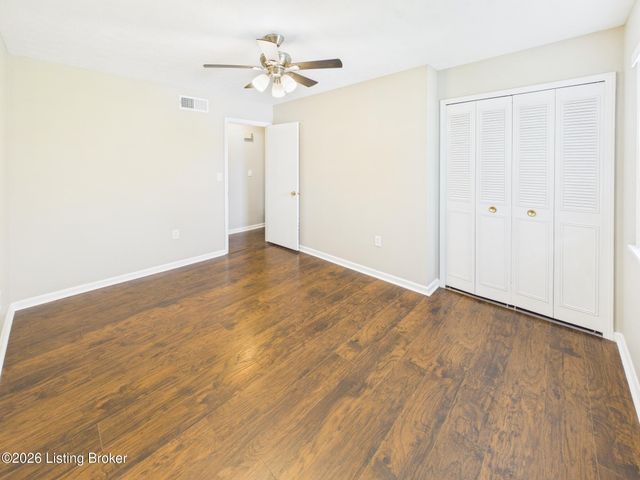 2518 Foxy Poise Rd, Louisville, KY 40220