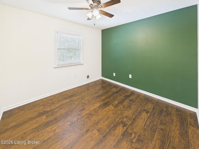 2518 Foxy Poise Rd, Louisville, KY 40220