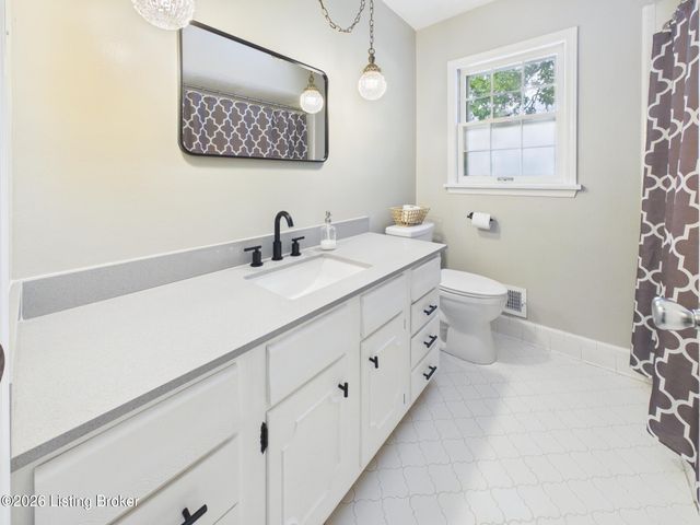 2518 Foxy Poise Rd, Louisville, KY 40220