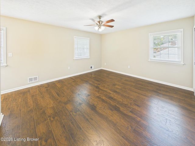 2518 Foxy Poise Rd, Louisville, KY 40220
