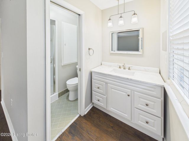 2518 Foxy Poise Rd, Louisville, KY 40220