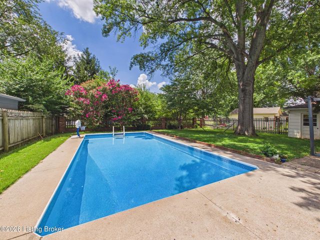 2518 Foxy Poise Rd, Louisville, KY 40220