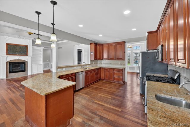 2591 Overbrook, Highland Charter Township, MI 48357