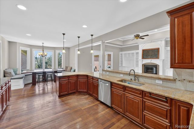2591 Overbrook, Highland Charter Township, MI 48357