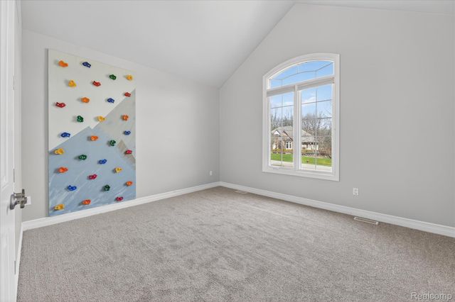 2591 Overbrook, Highland Charter Township, MI 48357