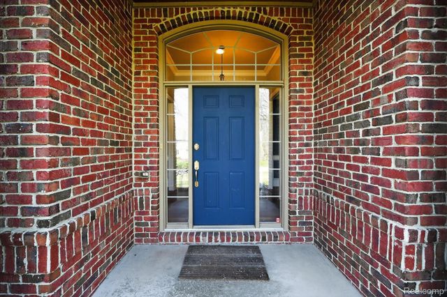 2591 Overbrook, Highland Charter Township, MI 48357