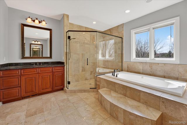 2591 Overbrook, Highland Charter Township, MI 48357