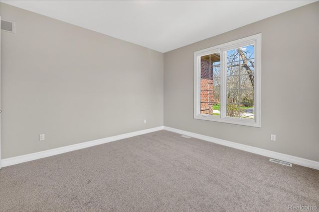 2591 Overbrook, Highland Charter Township, MI 48357