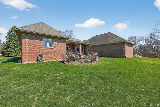 2591 Overbrook, Highland Charter Township, MI 48357