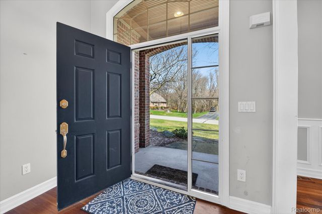 2591 Overbrook, Highland Charter Township, MI 48357