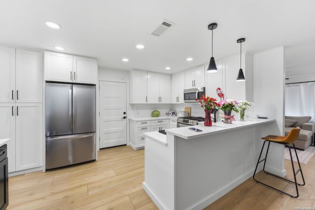 5406 Newcome, San Antonio, TX 78229