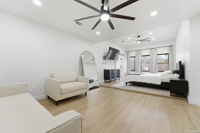 5406 Newcome, San Antonio, TX 78229