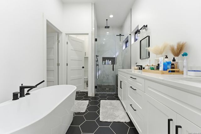 5406 Newcome, San Antonio, TX 78229