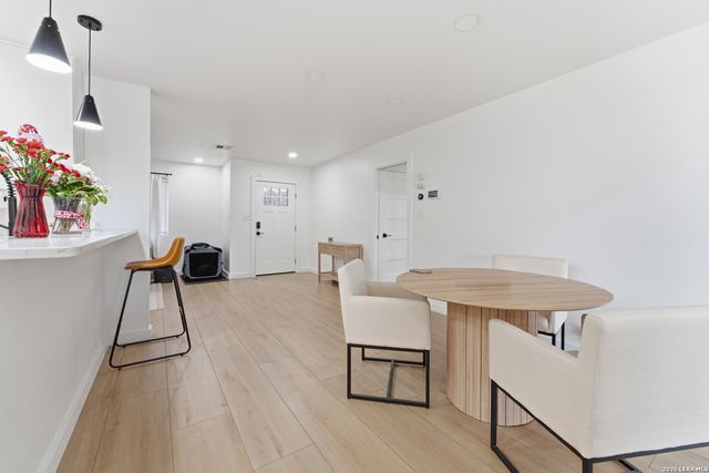 5406 Newcome, San Antonio, TX 78229