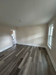 364 Hamilton St 1R, Southbridge, MA 01550