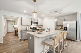 19 RIVER OAK DR, Staunton, VA 24401