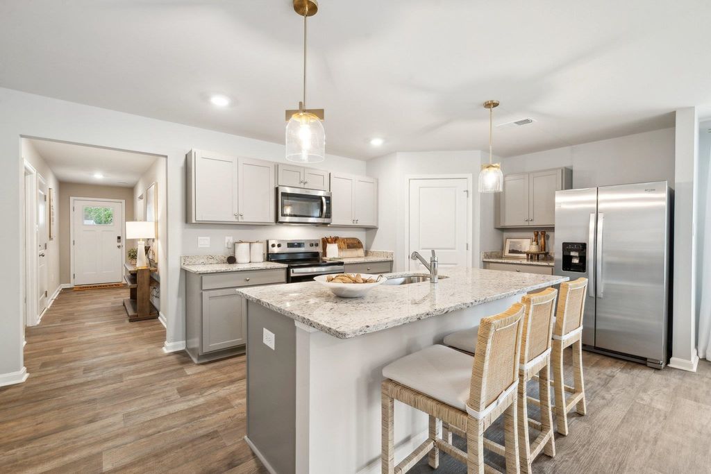 19 RIVER OAK DR, Staunton, VA 24401
