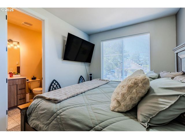 7726 Se TOLMAN St, Portland, OR 97206