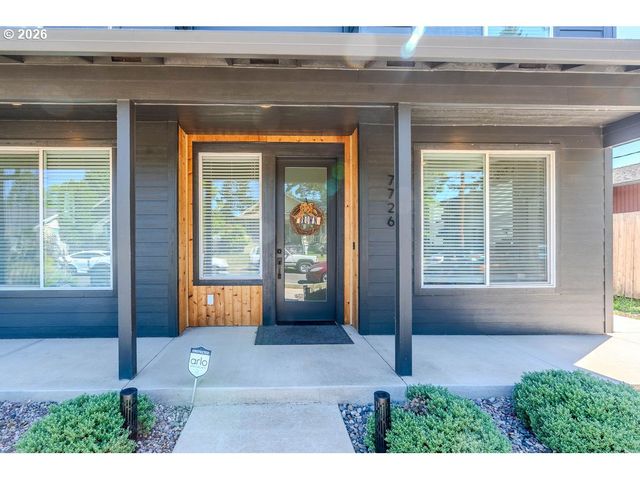 7726 Se TOLMAN St, Portland, OR 97206