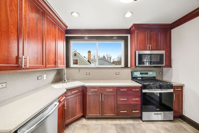 158 S Benton Street, Palatine, IL 60067