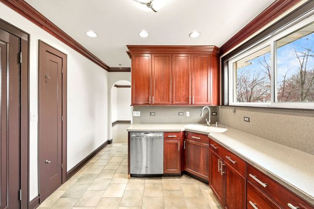 158 S Benton Street, Palatine, IL 60067