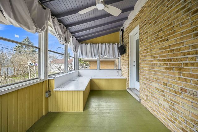 158 S Benton Street, Palatine, IL 60067