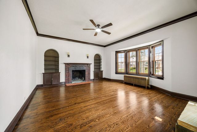 158 S Benton Street, Palatine, IL 60067