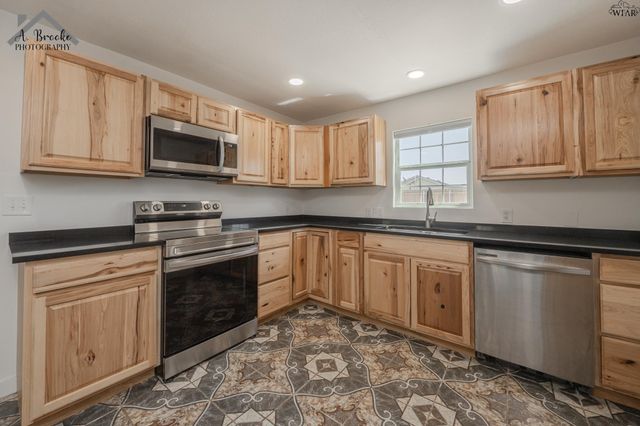 8 FENOGLIO AVENUE, Wichita Falls, TX 76308