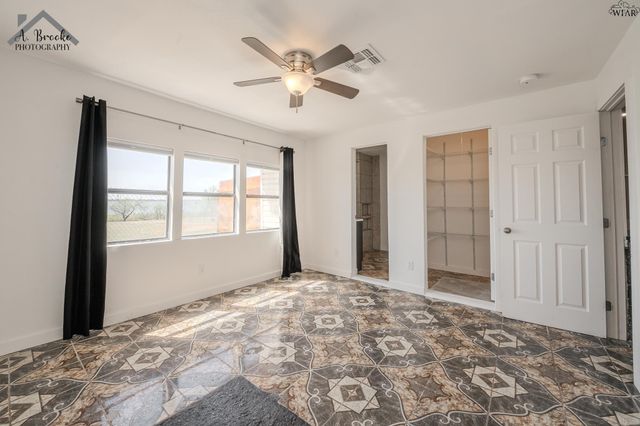 8 FENOGLIO AVENUE, Wichita Falls, TX 76308