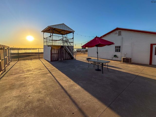 8 FENOGLIO AVENUE, Wichita Falls, TX 76308