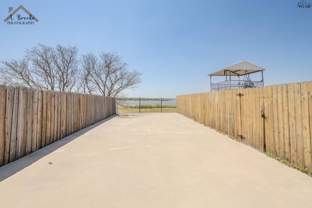 8 FENOGLIO AVENUE, Wichita Falls, TX 76308