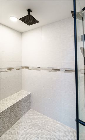 821 Post Road, Warwick, RI 02888