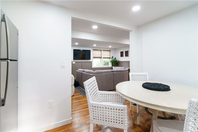 821 Post Road, Warwick, RI 02888