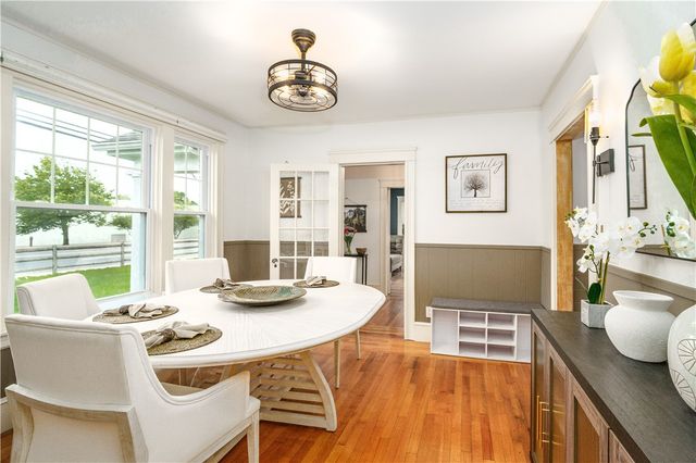 821 Post Road, Warwick, RI 02888