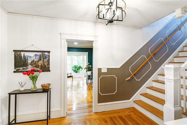 821 Post Road, Warwick, RI 02888