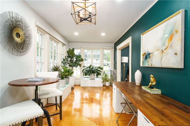 821 Post Road, Warwick, RI 02888