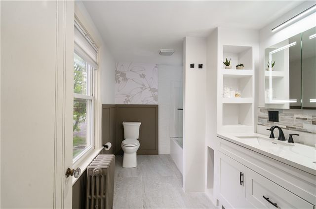 821 Post Road, Warwick, RI 02888