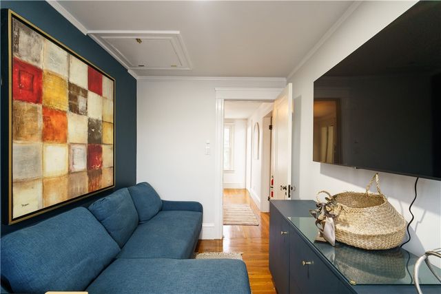 821 Post Road, Warwick, RI 02888