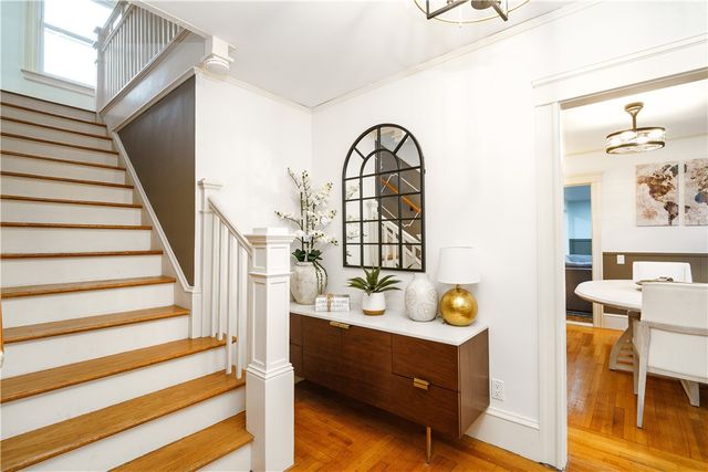 821 Post Road, Warwick, RI 02888