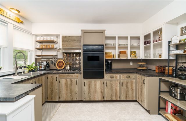 821 Post Road, Warwick, RI 02888