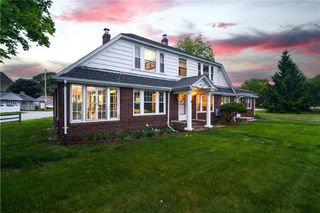 821 Post Road, Warwick, RI 02888