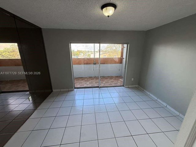 7105 W 13th Ave 301, Hialeah, FL 33014