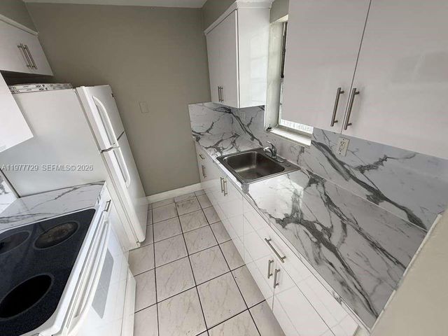 7105 W 13th Ave 301, Hialeah, FL 33014