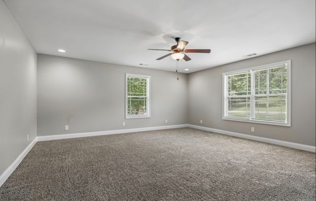 326 Twin Cove Dr, Lebanon, TN 37087