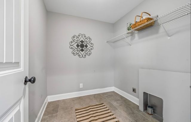 326 Twin Cove Dr, Lebanon, TN 37087