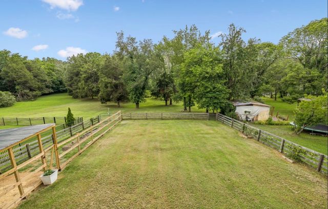 326 Twin Cove Dr, Lebanon, TN 37087